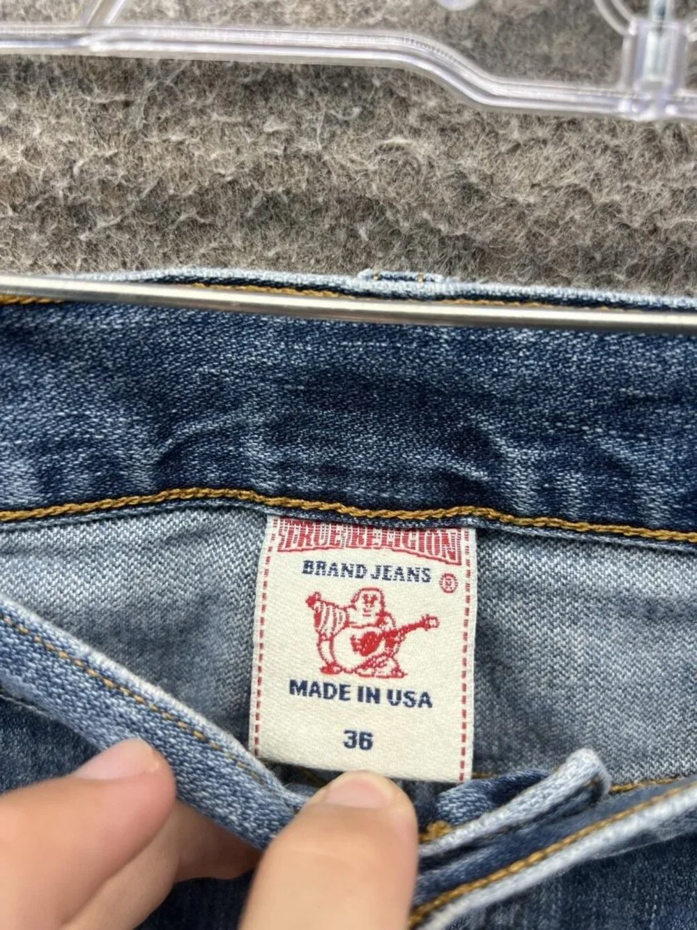 True Religion Jeans Mens 36 Blue Straight Distressed Denim USA Medium Wash Vinny